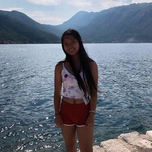 Meet your Posher, Naomie